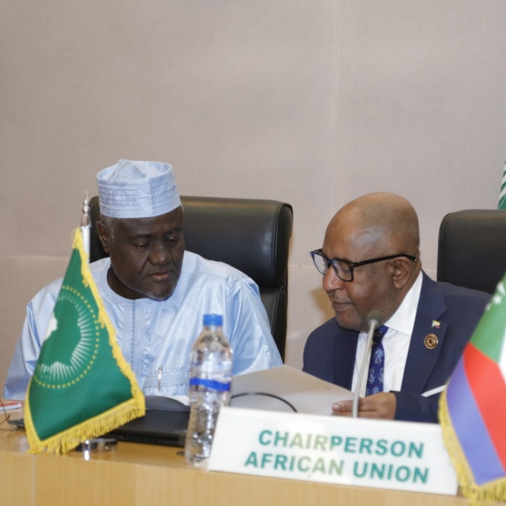 @PR_AZALI &amp; @Macky Sall &#x1f91d; ROOSVELT STREET, ADDIS ABABA, ETHIOPIA *AFRICAN UNION COMMISSION -AUC / LA COMMISSION DE L’UNION AFRICAINE – CUA* &#x1f449; “I was honoured to receive President @PR_AZALI of the Comores” &#x270d;&#xfe0f; “J“&#8230; reçu du President@Macky Sall, la distinction de Commandeur de l&#8217;Ordre National du Lion.”/ POWERED BY: JOAMA CONSULTING – FEB. 22, 2023